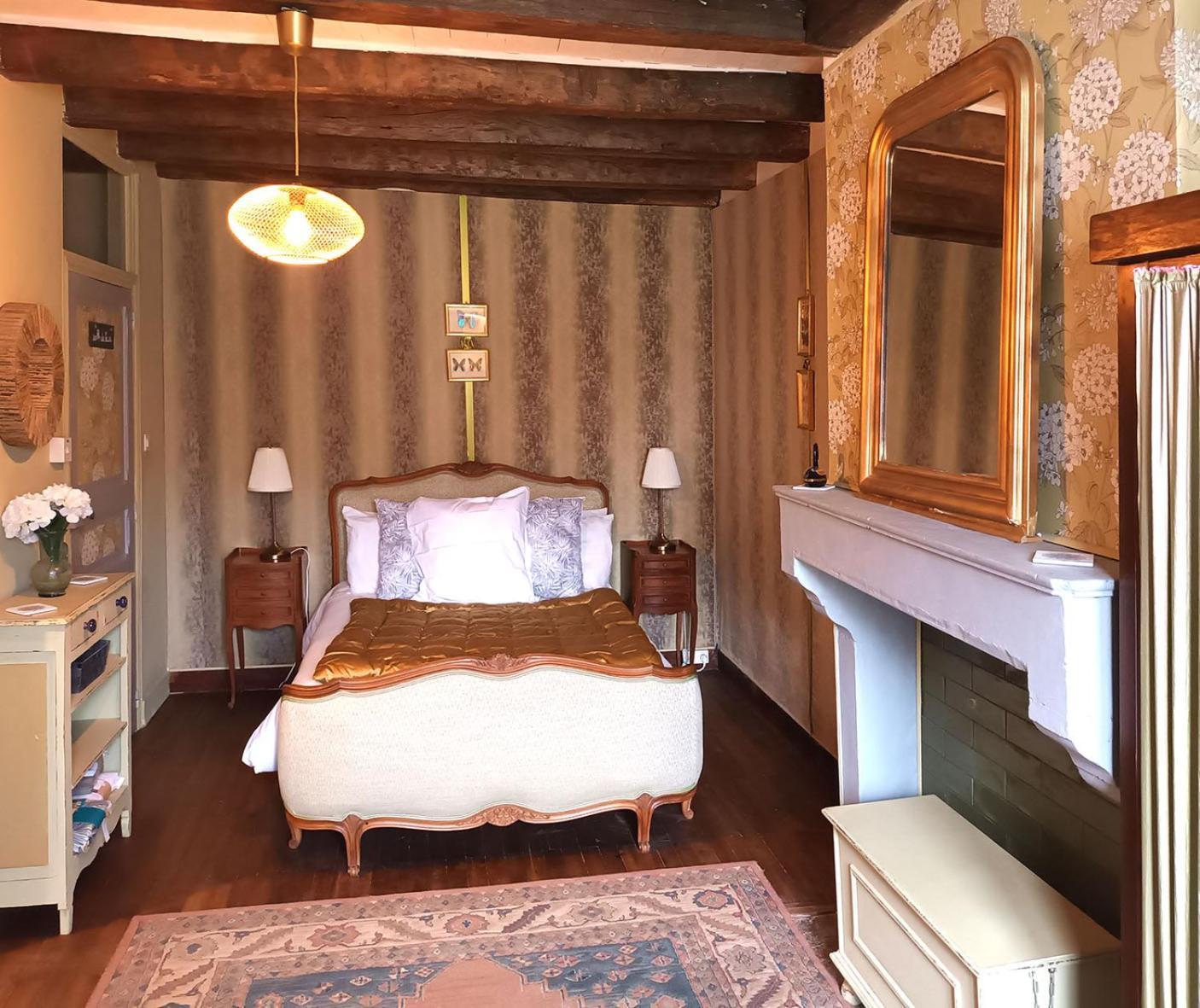 Au Bord De La Riviere Apartment Verteuil-sur-Charente Ngoại thất bức ảnh