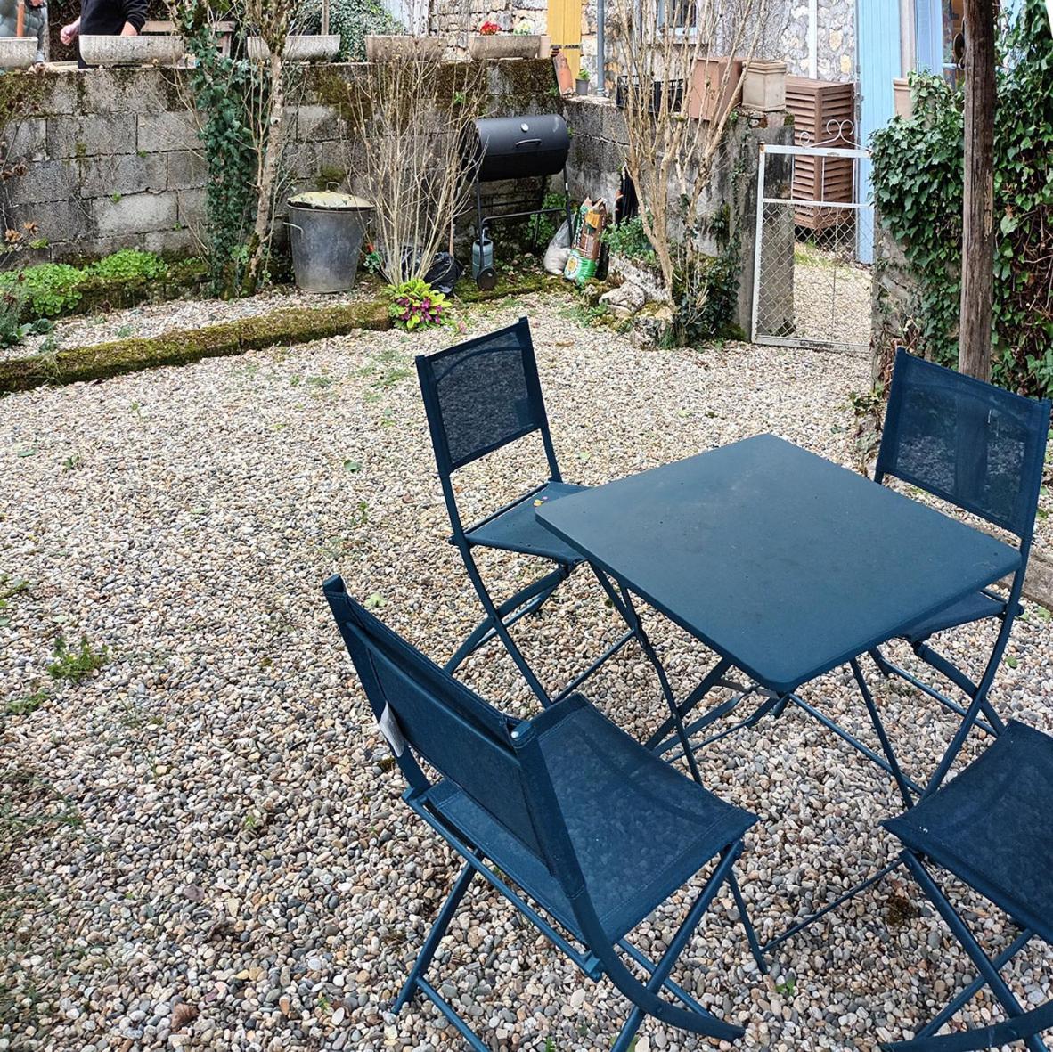 Au Bord De La Riviere Apartment Verteuil-sur-Charente Ngoại thất bức ảnh